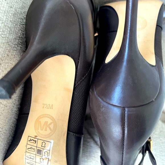 Brown Micheal Kors Booties - Picture 3 of 3